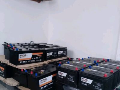 Lily Vende 😘 🥰 ❤️ 😍 🙏 Bateria de 74 amperes FQS con una durabilidad minima de 3 años
